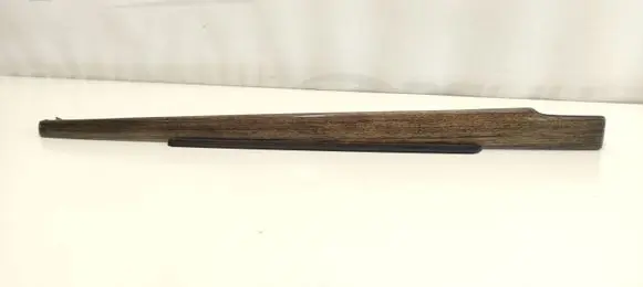 Dashboard glove box trim
