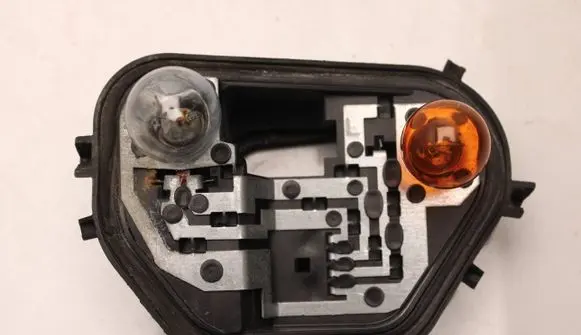 Ford Grand C-MAX Tail light bulb cover holder AM5113N004BA AM51-13N004-BA