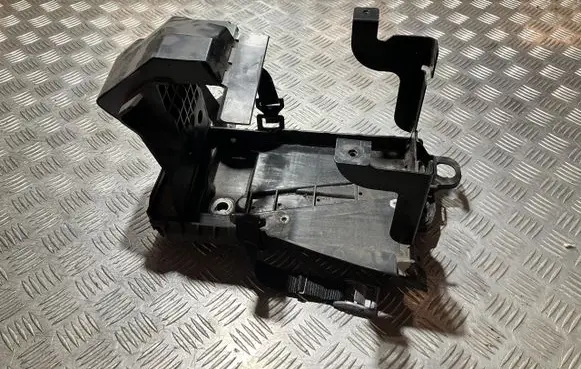 Volvo XC40 Battery box tray 31670465