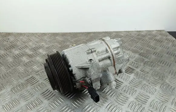 KIA Sportage Air conditioning (A/C) compressor (pump) 97701N7200