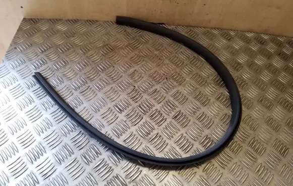 Front door rubber seal