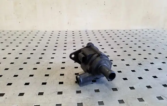 Volvo XC70 Electric auxiliary coolant/water pump 518705000 31338211
