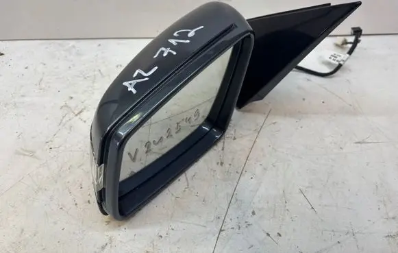 Mercedes-Benz E W212 Front door electric wing mirror A3159411