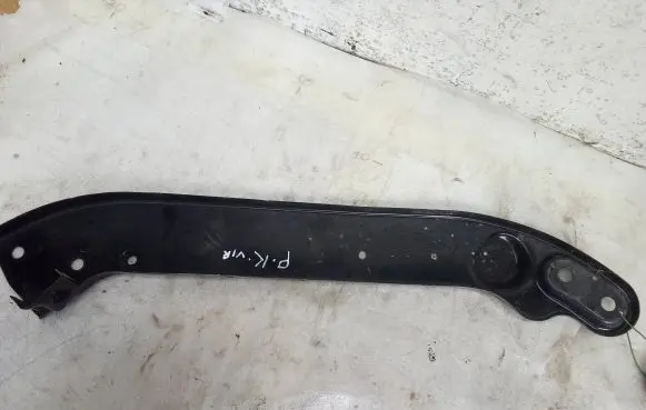 Volkswagen Touran III Radiator support slam panel bracket 