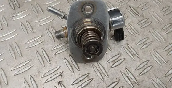Toyota Auris E180 Fuel pressure regulator 