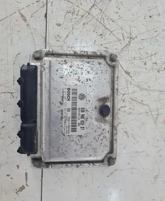 Volkswagen Polo III 6N 6N2 6NF Engine control unit/module 0261207593 030906032DT