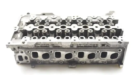 Opel Corsa D Engine head 55206388