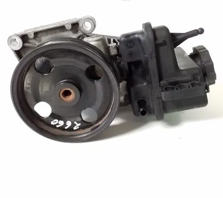 Mercedes-Benz C W204 Power steering pump A0064669201
