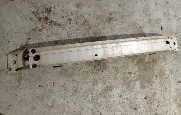 Volvo XC90 Front bumper cross member 31253239