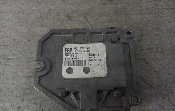 Opel Signum Engine control unit/module ECU 555575405WK9441