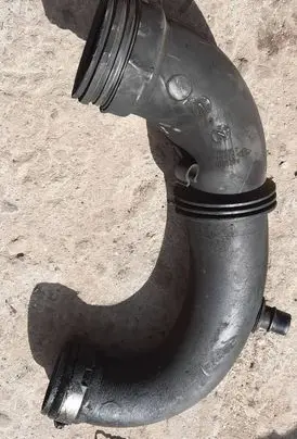 Opel Vivaro Intercooler hose/pipe 8200384878