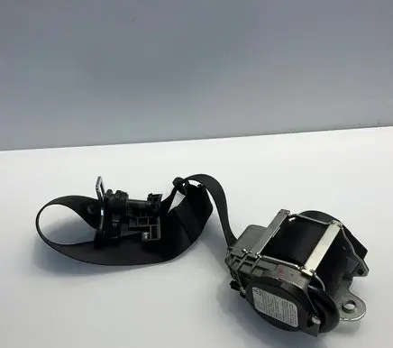 Mercedes-Benz E C207 W207 Rear seatbelt A2078601585 2078601585