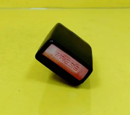 Renault Scenic I Rear seatbelt buckle 417510