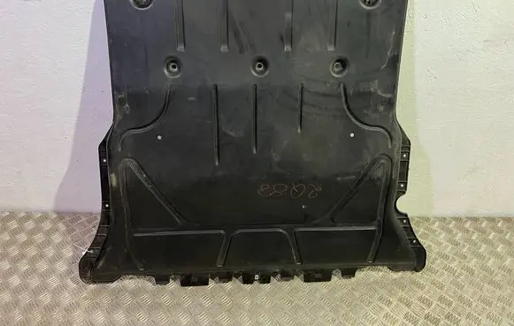 Audi Q2 - Engine splash shield/under tray 5WA825236C
