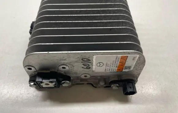 Mazda 3 Voltage converter/converter module BDMC67ZD3E