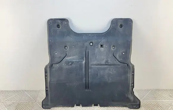 Skoda Kamiq Engine splash shield/under tray 2Q0825236G