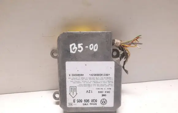 Volkswagen PASSAT B5 Airbag control unit/module 6Q0909605B