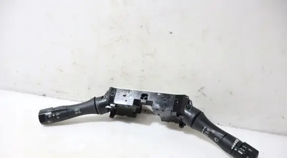 Nissan Note (E12) Light switch