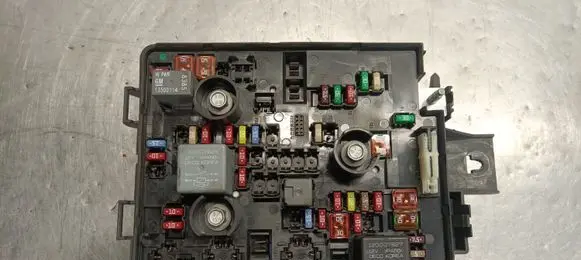 Opel Adam Fuse box set 13450282