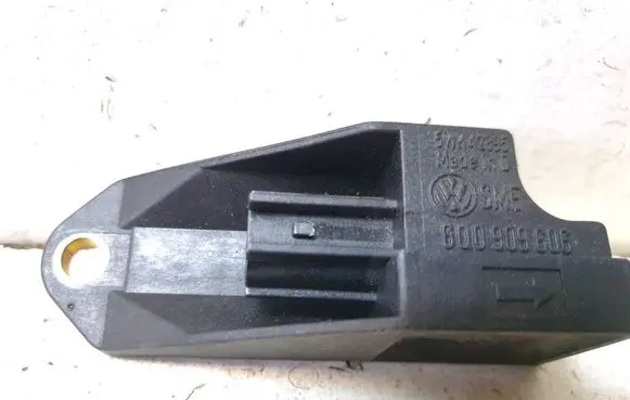 Volkswagen Caddy Airbag deployment crash/impact sensor 6Q0909606