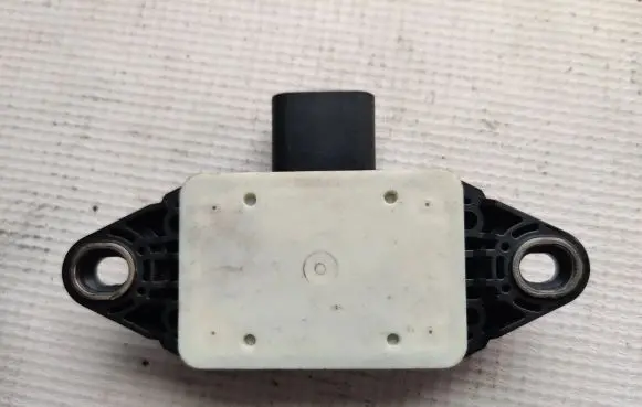 Chevrolet Volt I ESP acceleration yaw rate sensor 0265005890 13578324 5000783