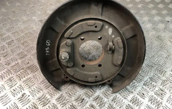 Subaru B9 Tribeca Rear wheel hub