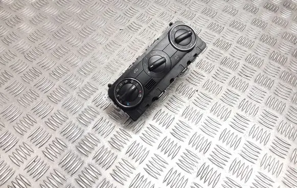 Mercedes-Benz B W245 Climate control unit A1698301585