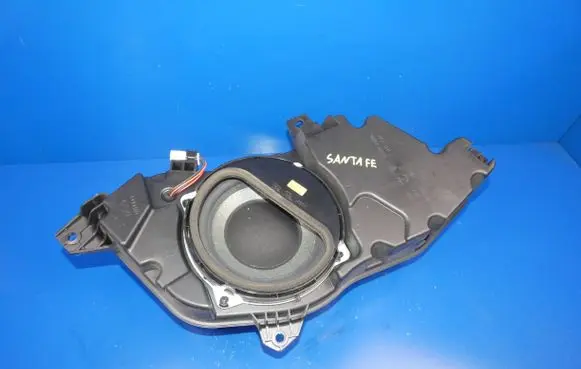 Hyundai Grand Santa Fe NC Subwoofer speaker 963802W100