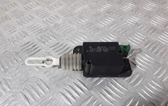 Audi A3 S3 8L Tailgate boot lock/latch motor 4B9962115 8L0827833