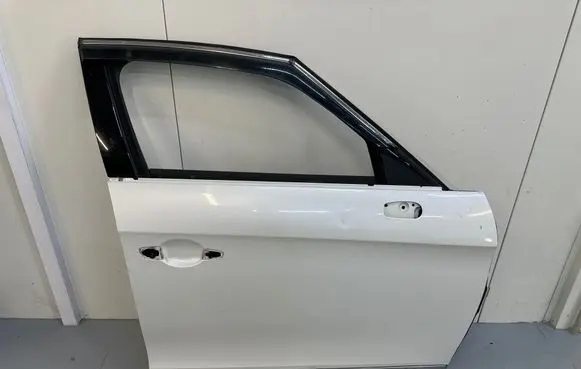 Citroen DS5 Front door