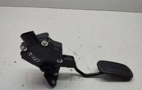 Lexus IS 220D-250-350 Accelerator throttle pedal 7811053010 01J10B00098 1988007221