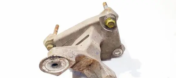 Honda CR-V Engine mounting bracket SWAB
