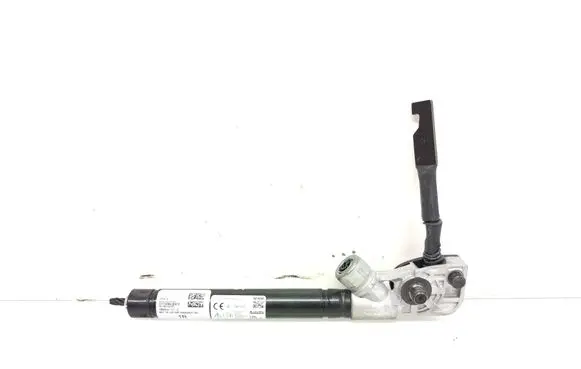 Tesla Model Y Front seatbelt 1090324C1D CZ723286L00879