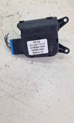 Volkswagen Golf VI Air flap motor/actuator 3C1907511F 031206 CZ1168802881