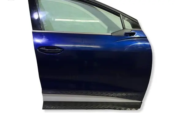 Audi Q4 e-tron Front door 