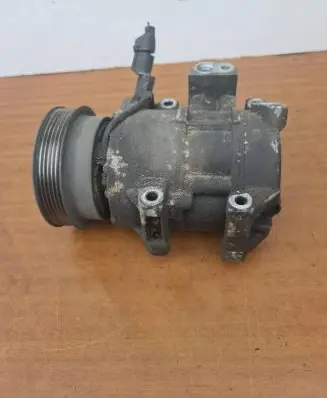 KIA Carens II Air conditioning (A/C) compressor (pump)