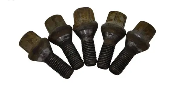 Dacia Duster Nuts/bolts 