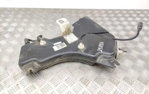 Citroen C5 AdBlue liquid reservoir 9681917180