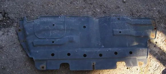 Nissan Patrol Y61 Engine splash shield/under tray 50841VB000
