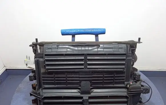 Ford Grand C-MAX Coolant radiator