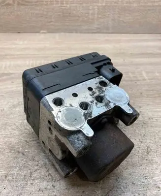 Toyota Previa (XR30, XR40) II ABS Pump 4451028080 8954128180