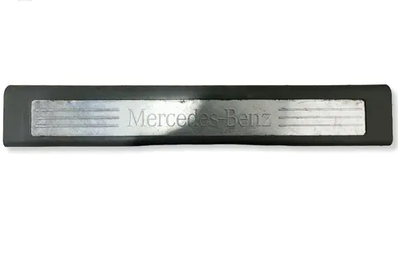 Mercedes-Benz ML W164 Front sill trim cover A1646803335