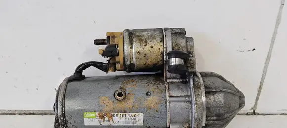 Mercedes-Benz Vito Viano W639 Starter motor 0051511301 D7R46