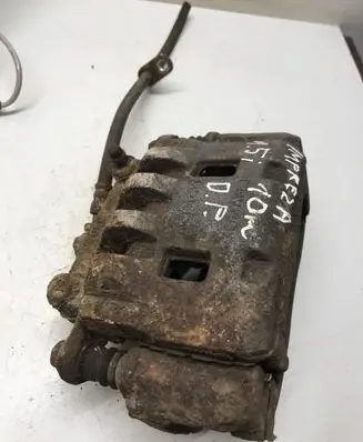 Ford Focus C-MAX Front brake caliper AV612B302AA