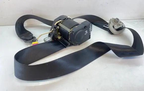 Volkswagen Caddy Front seatbelt 2K0857806B 33042464 65591
