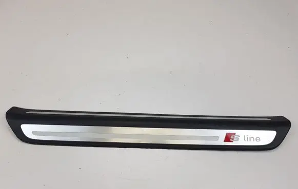 Audi Q3 8U Front sill trim cover 8U0853373 8U0853373A
