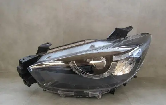 Mazda CX-5 II Headlight/headlamp