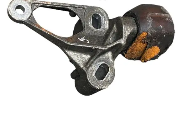 Audi A4 S4 B8 8K Engine mounting bracket