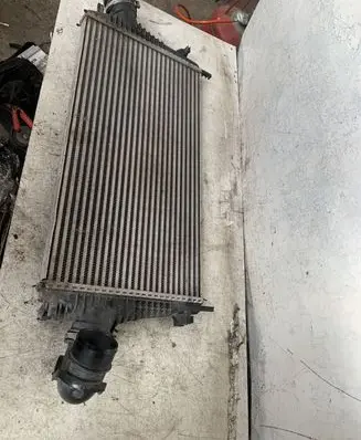 Opel Insignia A Intercooler radiator 13241751