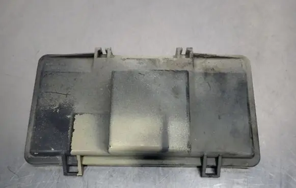 Audi 80 90 B2 Fuse box cover 443941801